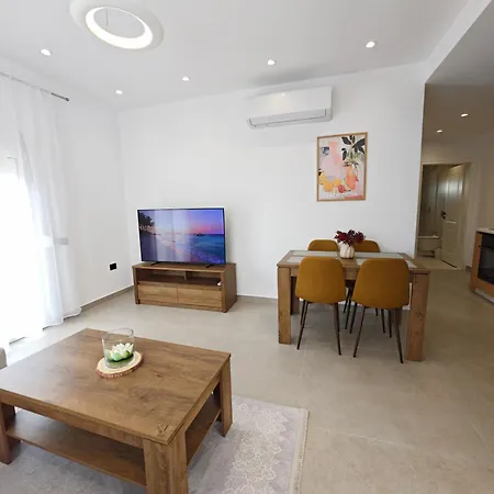 Sea View Hill 2 *